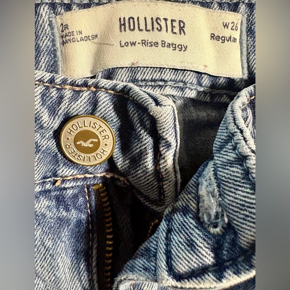 Hollister Low Rise Baggy Jeans - Picture 2 of 7